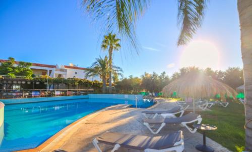 Swimming pool, Captain Karas Holidays Apartments in Paralimni