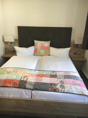 斯塔特吉特酒店 - 戴斯克尔内酒店 斯塔特吉特酒店 - 戴斯克尔内酒店