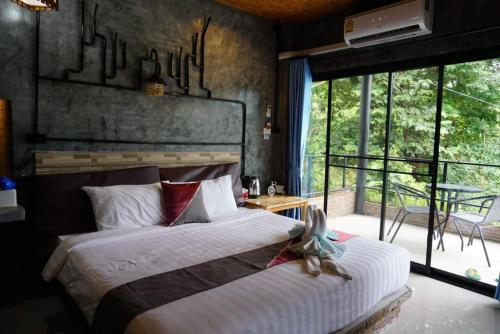 Keeree Loft Resort กาญจนบุรี