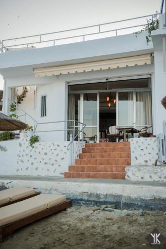  Komissa΄s Beach House in Agia Pelagia