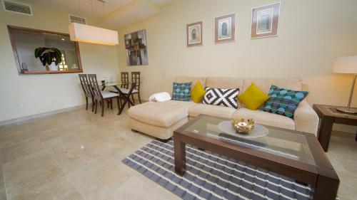  Duquesa Village 8.25.21 in Manilva