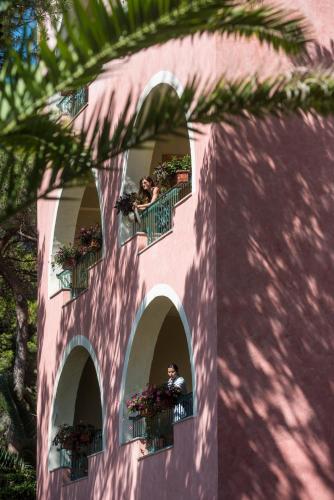 Forte Village Resort - Il Castello Ideally located in the prime touristic area of Santa Margherita di Pula, Forte Village Resort - Il Castello promises a relaxing and wonderful visit. Both business travelers and tourists can enjoy the 