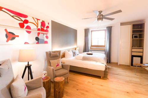 Romantik Hotel Hirschen - image 3