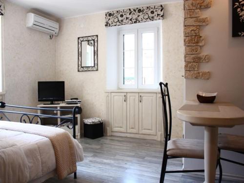 Old Town Apartment
