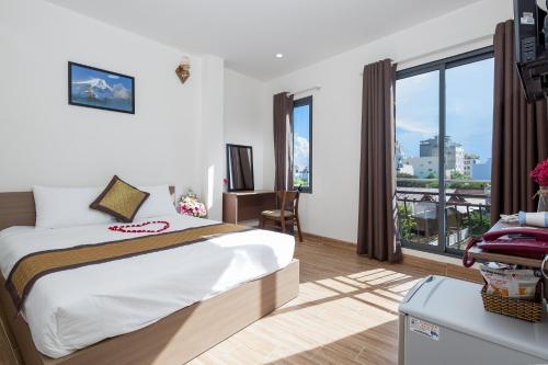 Fuji Hostel Room Type - Deluxe City View