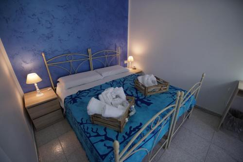 2 twin beds