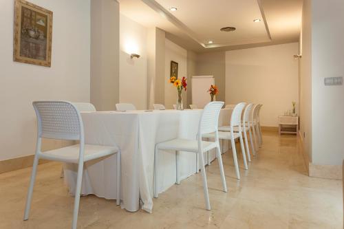 Hotel AACR Museo - image 10