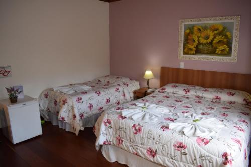 Standard Room image 2