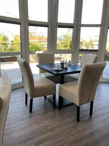Skycity Hotel Atrigon - 식음료(F&B)