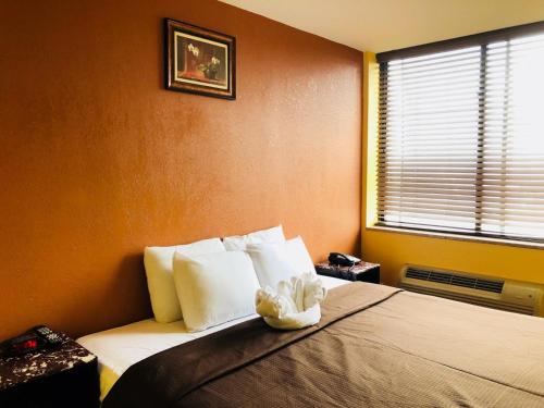 room detail thumbnail 0