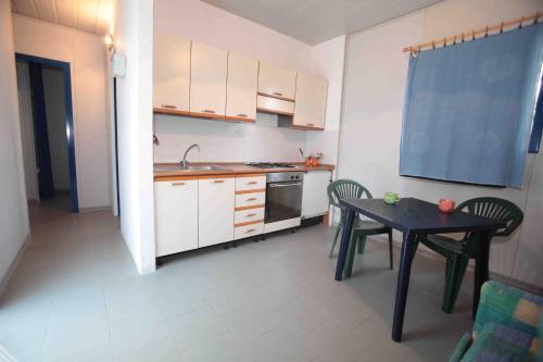Kitchen, Camping Villaggio Lamaforca in Carovigno
