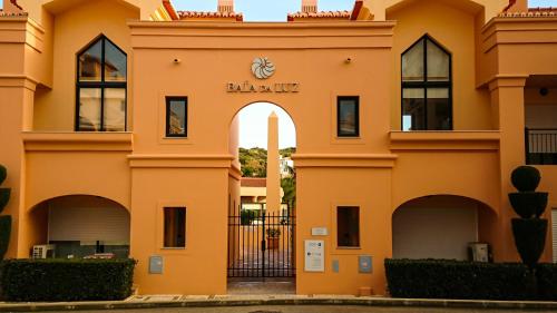  Luxury 3-bedroom apartment at high-end Praia da Luz in Luz