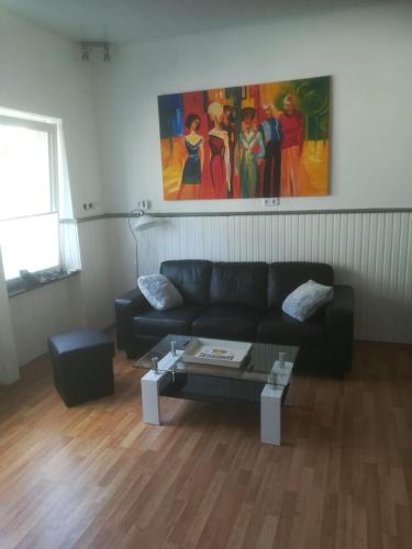 Zentral gelegene Wohnung in Velbert-Mitte - Apartment - Velbert