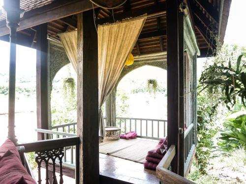 Balcony/terrace, Chateau Orientale Resort in Ban Xieng Lom