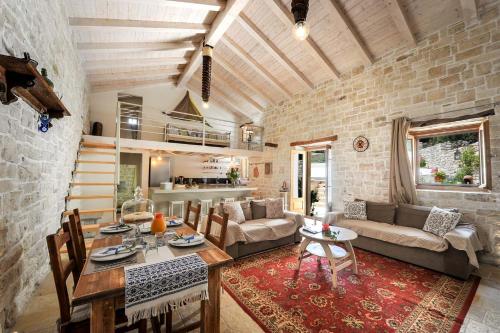 Leonora House - image 3