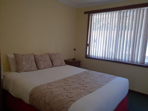 3 bedrooms, 4 beds