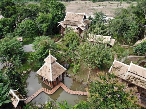 Exterior view, Chateau Orientale Resort in Ban Xieng Lom
