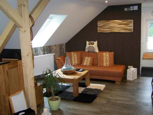 Loft-Ferienwohnung zur "Kfz-Schenke" in أبولدا