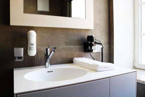 BG Hotel - image 8
