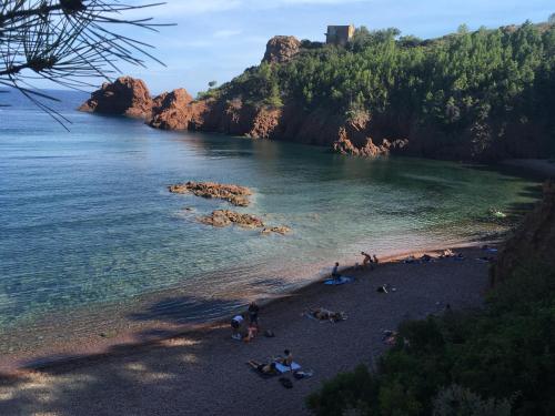 Beach, "LES ALIZES" Cote jardin Proche Bord de mer in Saint-Raphael