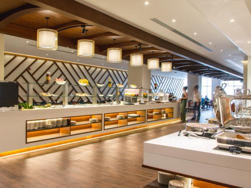 Flora Inn Hotel Dubai Airport - image 9