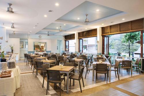 Food and beverages, Chom View Hotel in Hua Hin Beachfront