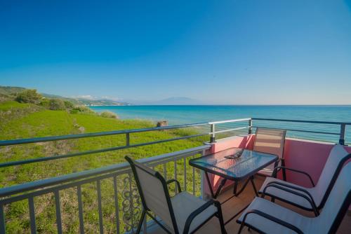  Mirage by The Sea, Unterkunft in Alykes