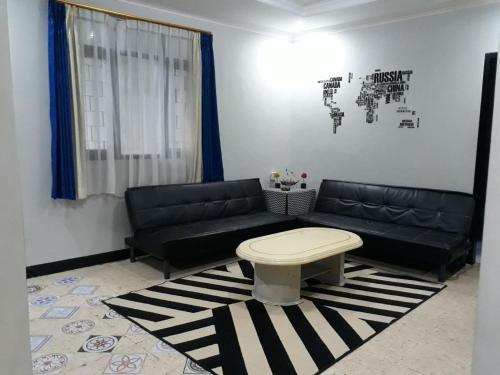 Cihampelas Homestay Cihampelas Homestay is conveniently located in the popular Cihampelas area. The property features a wide range of facilities to make your stay a pleasant experience. Take advantage of the propertys f