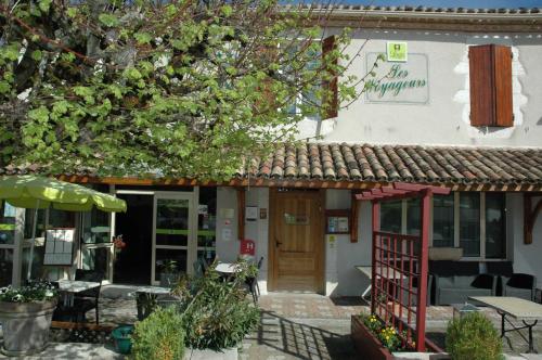 Logis Hôtels - Hôtel et Restaurant Les Voyageurs Hotel de charme Roquecor