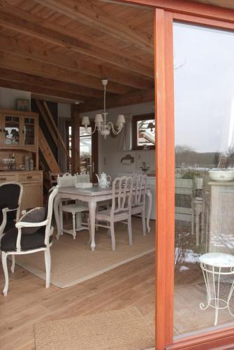 Iekārtas, Holiday home Brokantie in Roosdaal