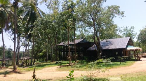 Nature's Lake View Sigiriya