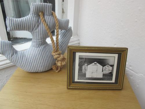 Stone's Throw Guest House - image 14