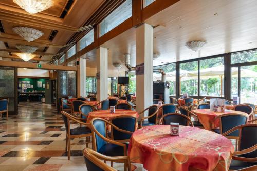 餐飲選擇, 帕爾梅套房酒店 (Hotel Palme & Suite) in 加爾達