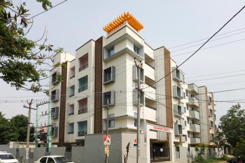 OYO 9763 Red Wood Apartments