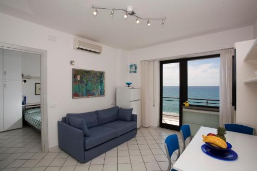 Executive One-Bedroom Apartment with Beach Access