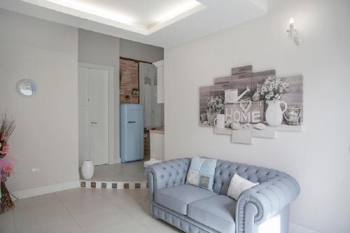 Enry White House, Cagliari