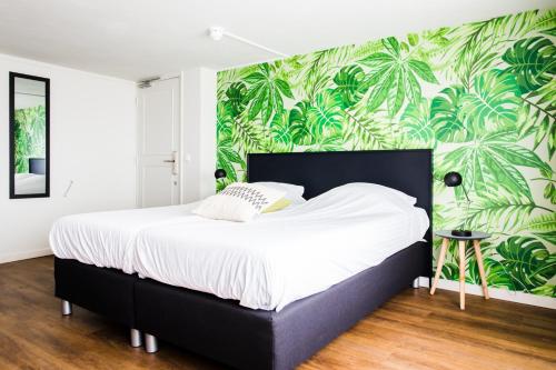 2 twin beds
