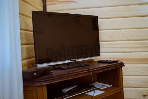 Family Hotel Shalet - image 2