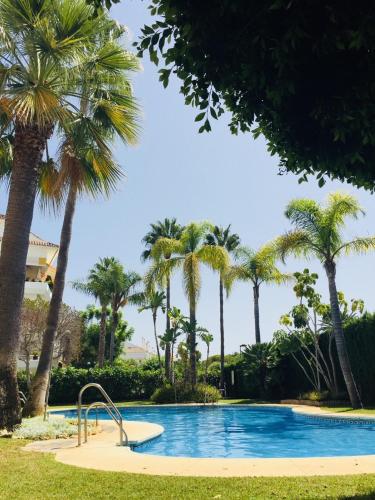 Bể bơi, Duplex vistas al golf Guadalmina Marbella in Linda Vista