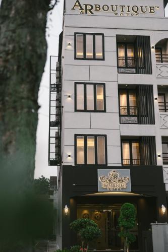 A&R Boutique Hotel