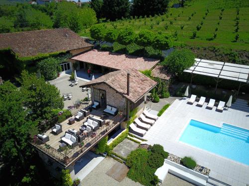 La Villa Hotel 4