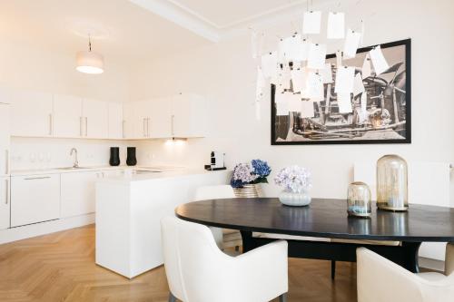 Osteiner Hof by The Apartment Suite - image 14