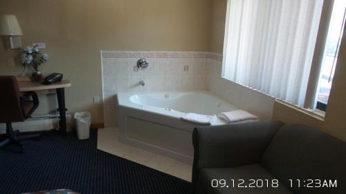 Rivers EDGE MOTEL