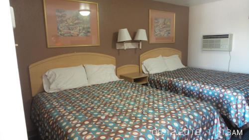 Rivers EDGE MOTEL