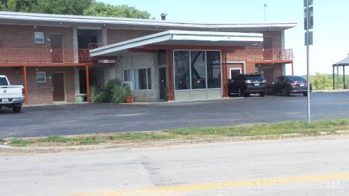 Rivers EDGE MOTEL
