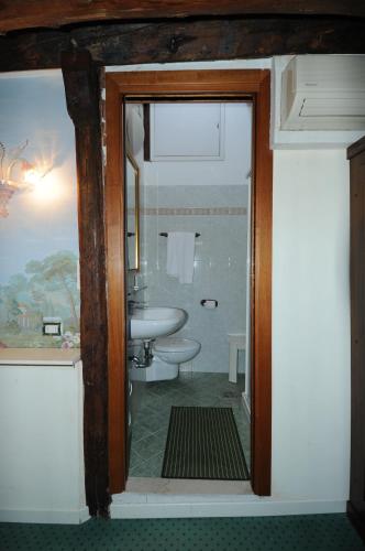 Hotel Mezzo Pozzo - image 11