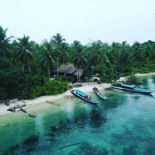 Mentawai Saiberet Surfcamp