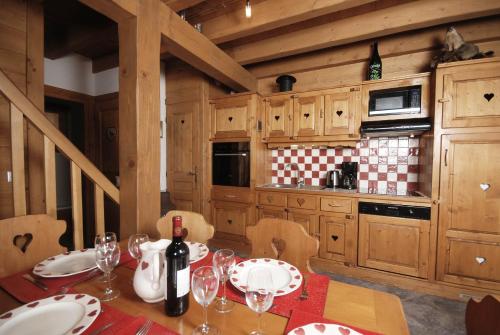 Konyha, Chalet et studio "La Fee des Neiges" in Les Allues