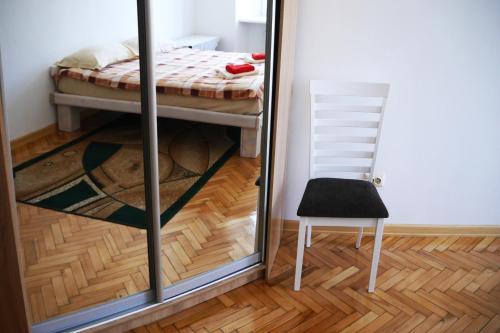 Standard Apartment image 10