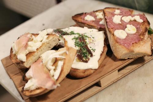 City Guest House - image 5